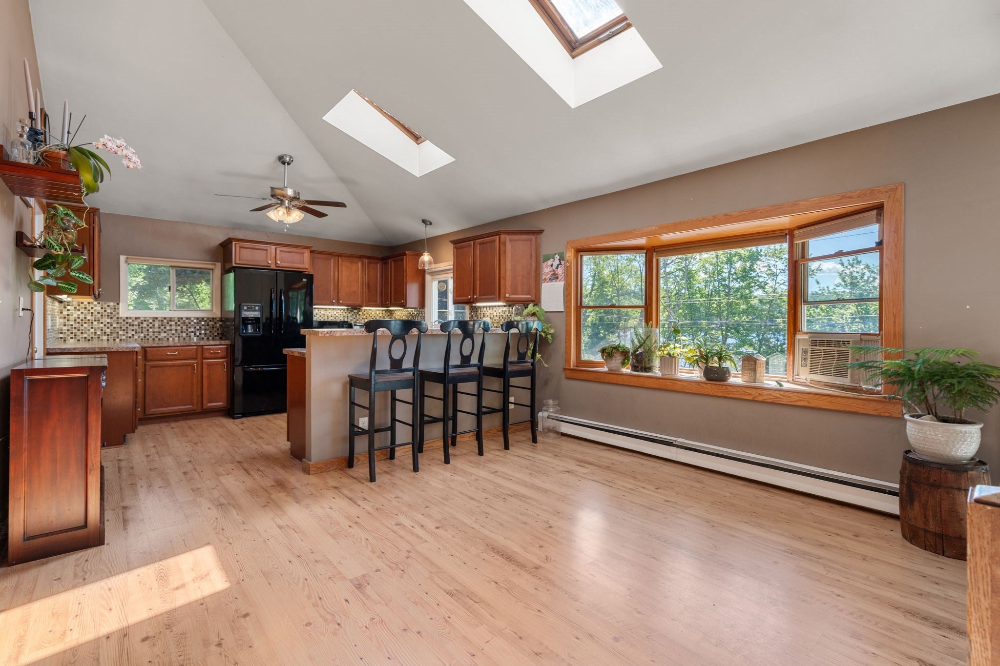 10 Hopkinton Rd