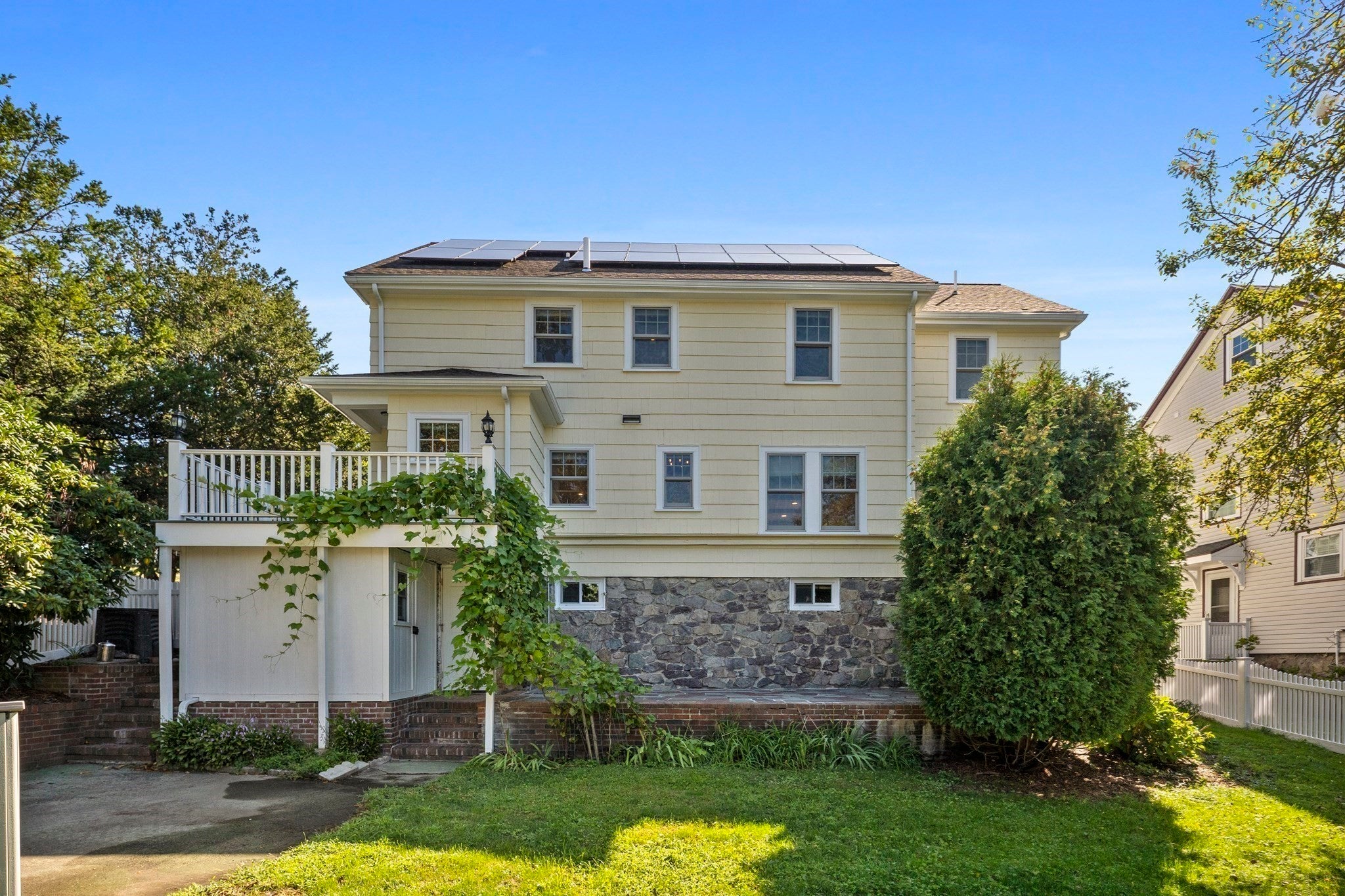 16 Rural Ave, Medford, MA Photo #39