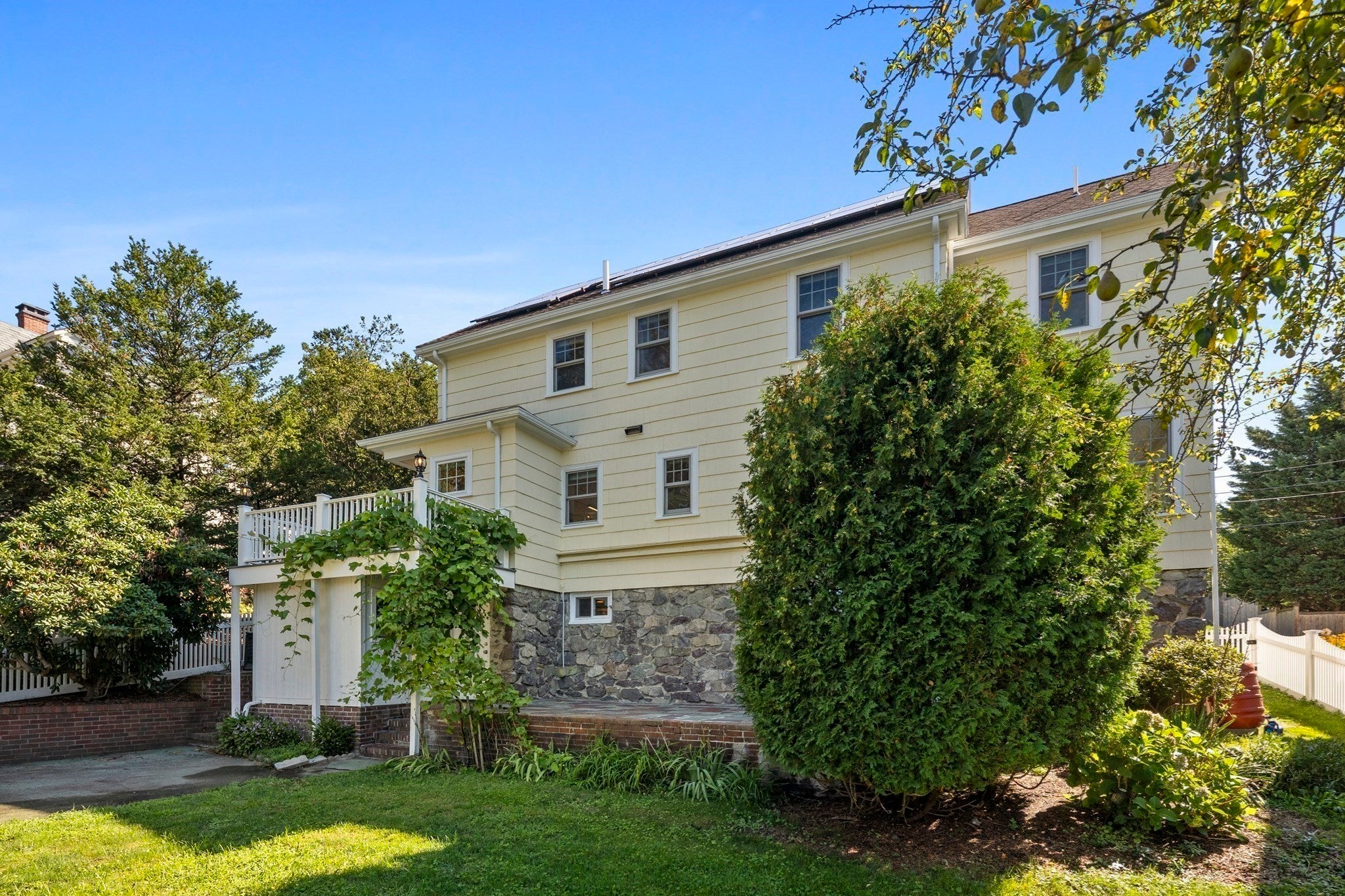 16 Rural Ave, Medford, MA Photo #40