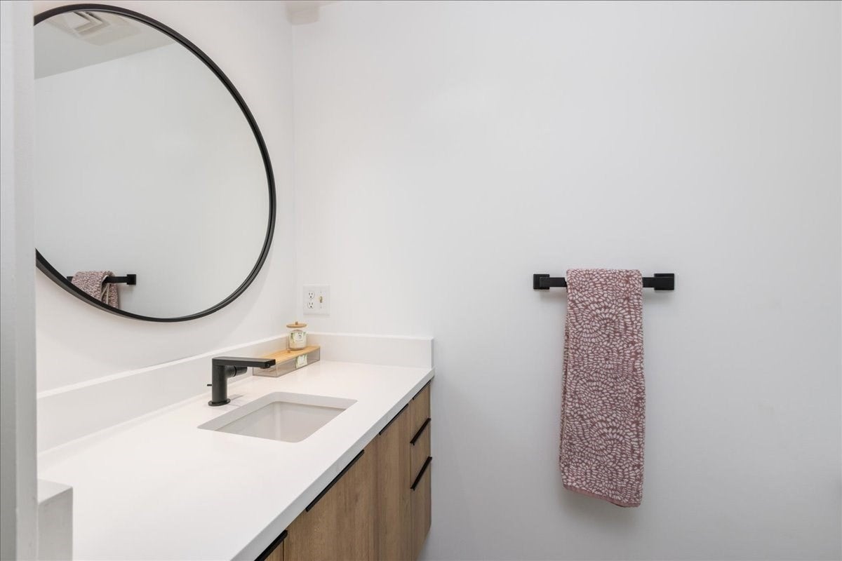 58 Merrimac St #3-5, Newburyport, MA Photo #24