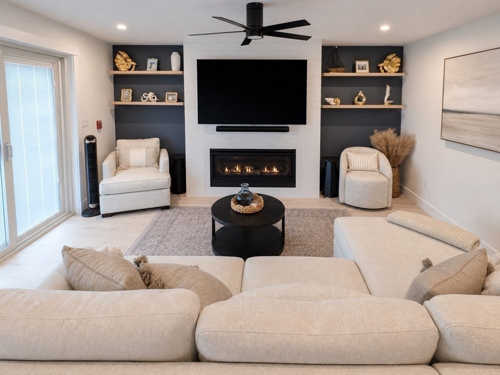 89 Atlantic AVE #2, Salisbury, MA, 89 Atlantic AVE #2, Salisbury, MA Photo #4