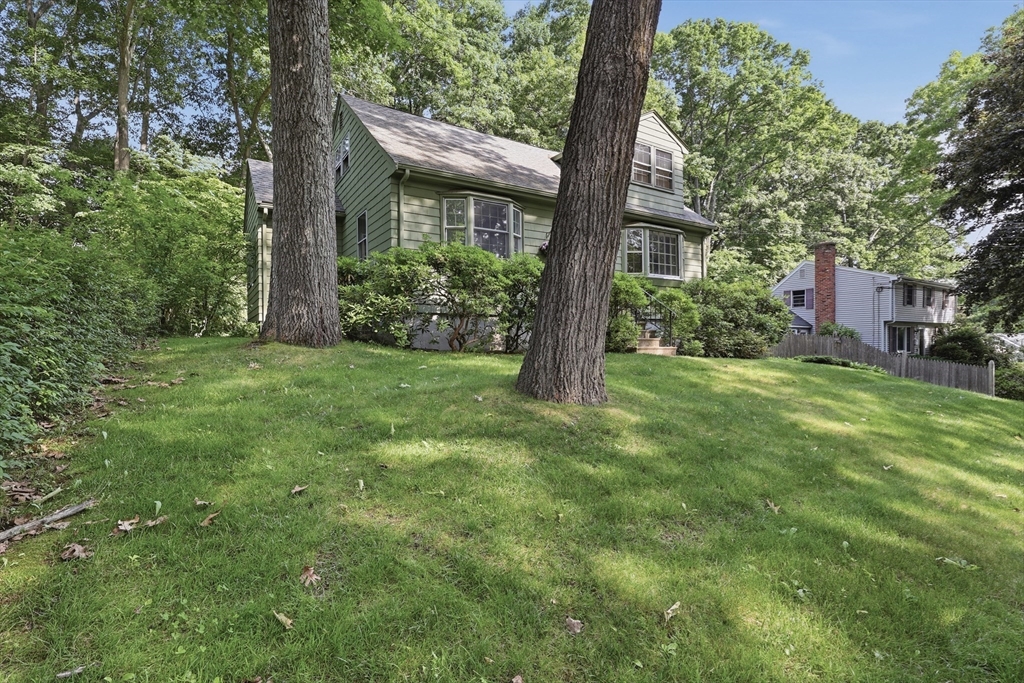 24 Hunting Avenue