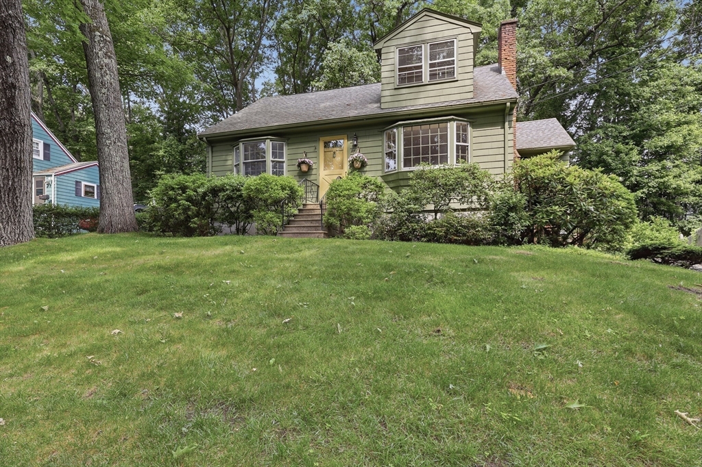 24 Hunting Avenue