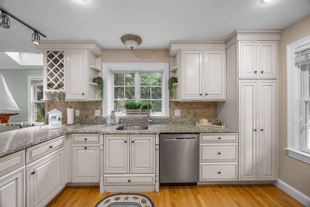 10 Lawton Lane, Barnstable, MA, 10 Lawton Lane, Barnstable, MA Photo #4