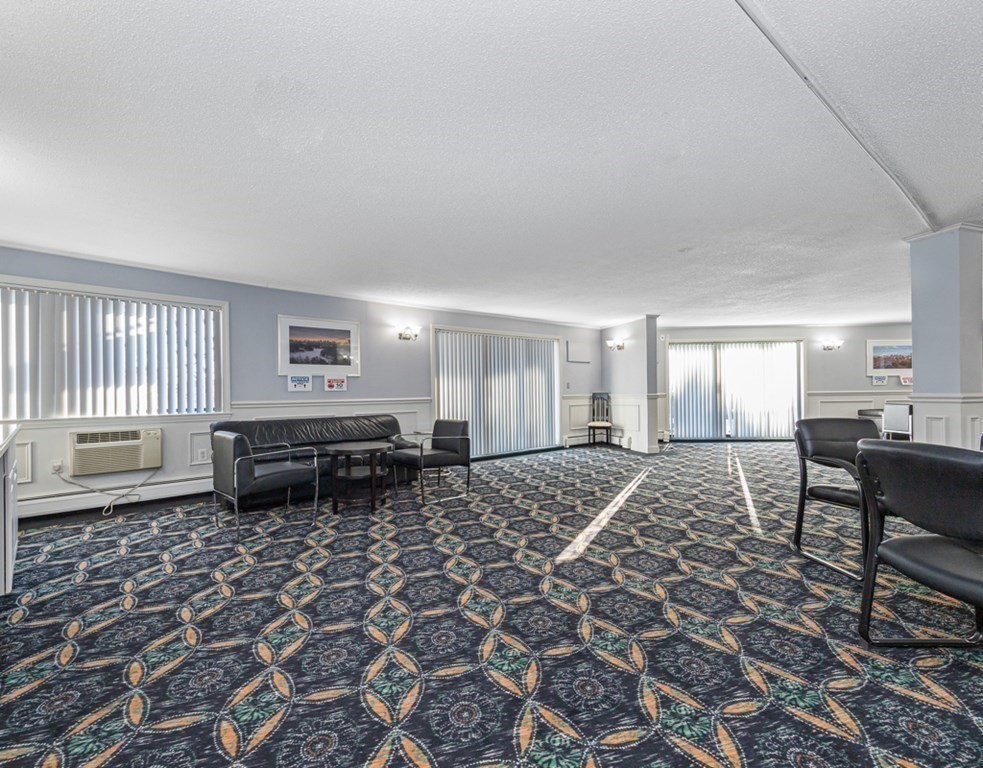 Watertown, Massachusetts 02472, United States, 2 Bedrooms Bedrooms, ,2 BathroomsBathrooms,Residential,Active,163500