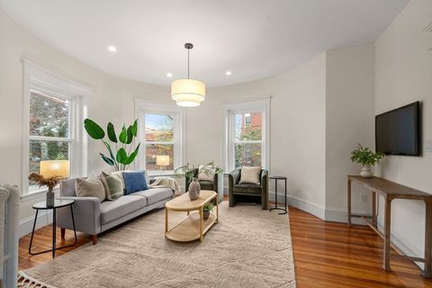 1 Auburn Ct 2 Brookline MA 02446