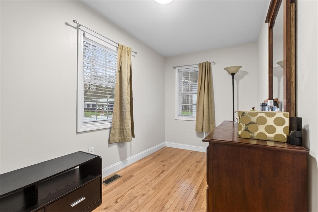 32 Fremont St, Taunton, MA Photo #17