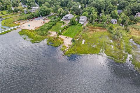 57 Dexter Rd Marion MA 02738