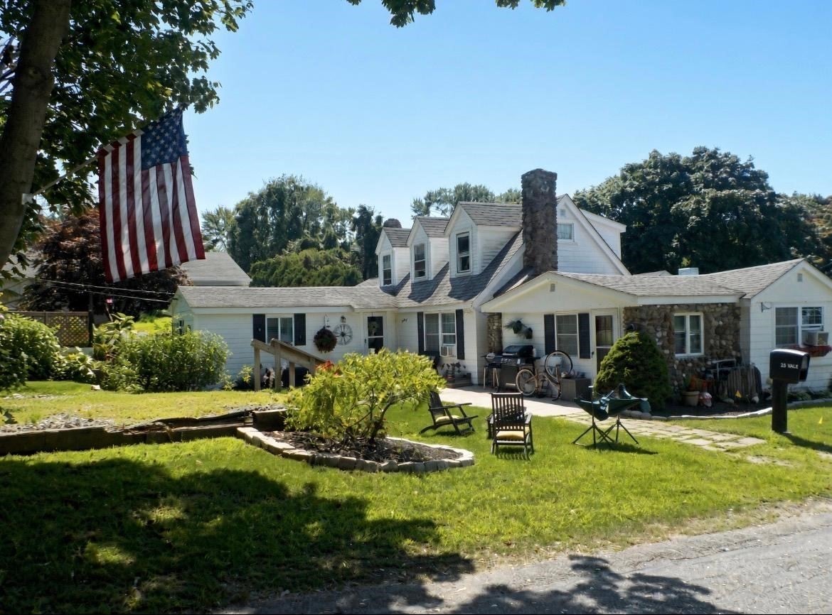 25 Yale Avenue, Swansea, MA Photo #1