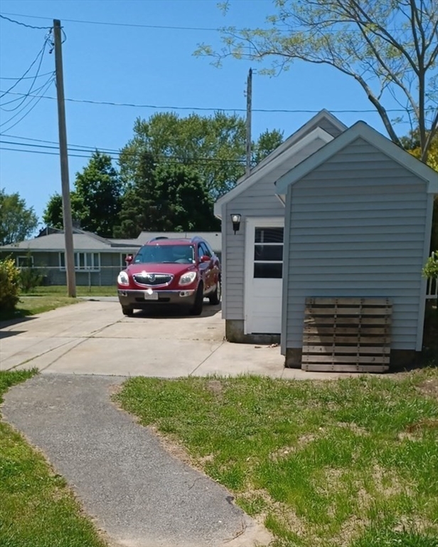 40 Clancy St