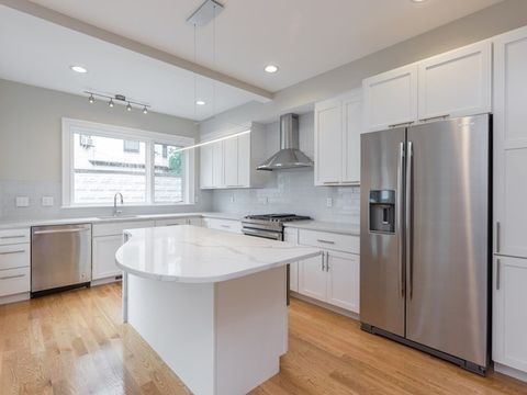 Photo of 295 Broadway #295, Cambridge, MA 02139 (MLS # 73523591)