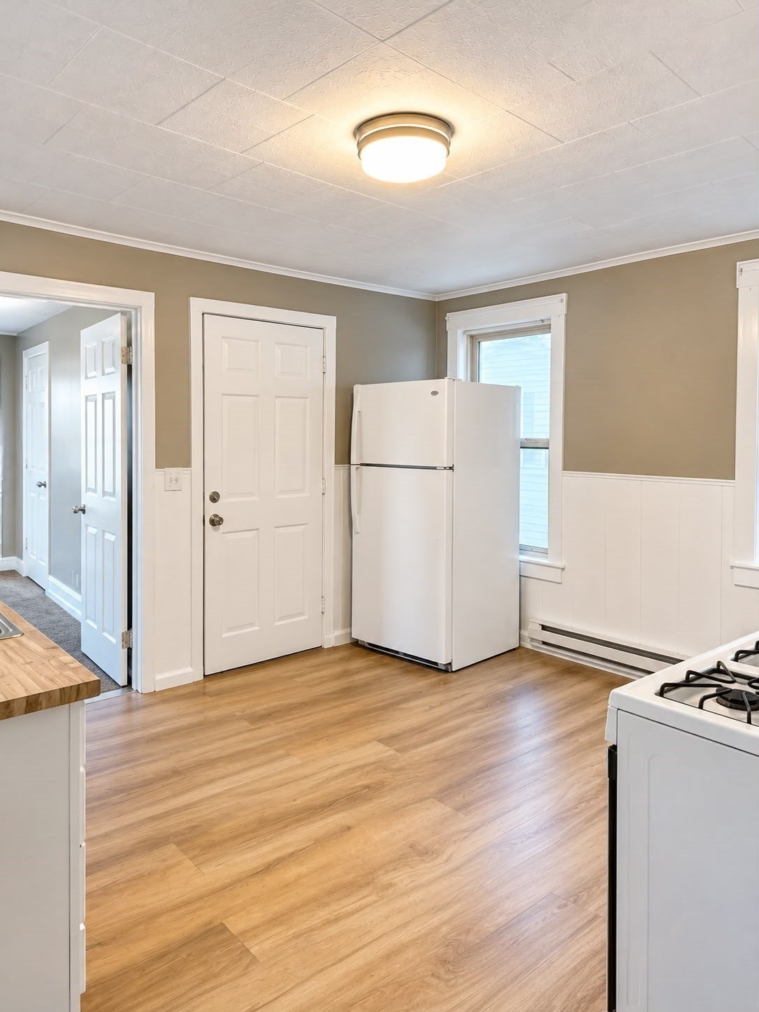 321-323 Lawrence St, Lowell, MA Photo #11