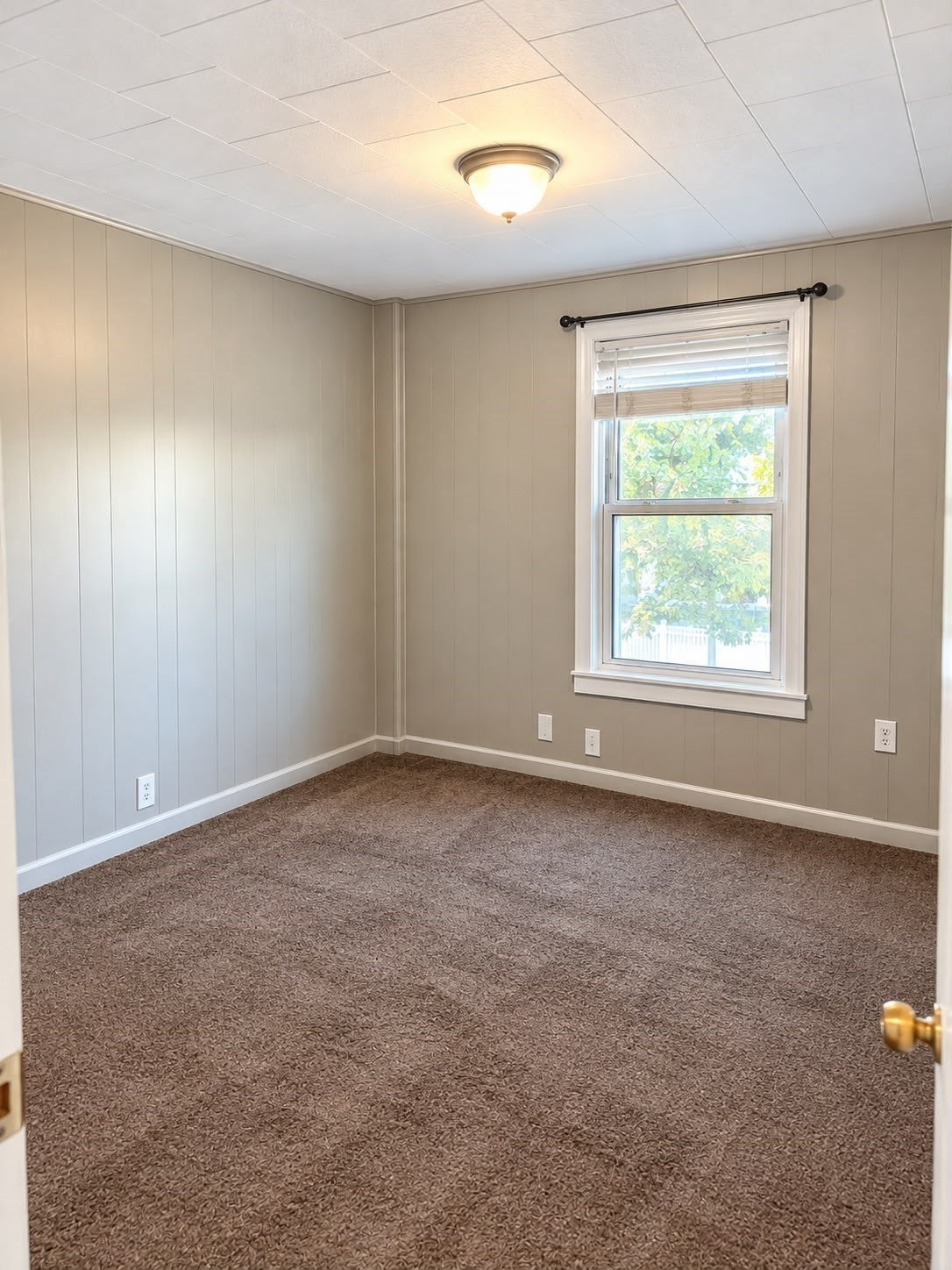 321-323 Lawrence St, Lowell, MA Photo #14