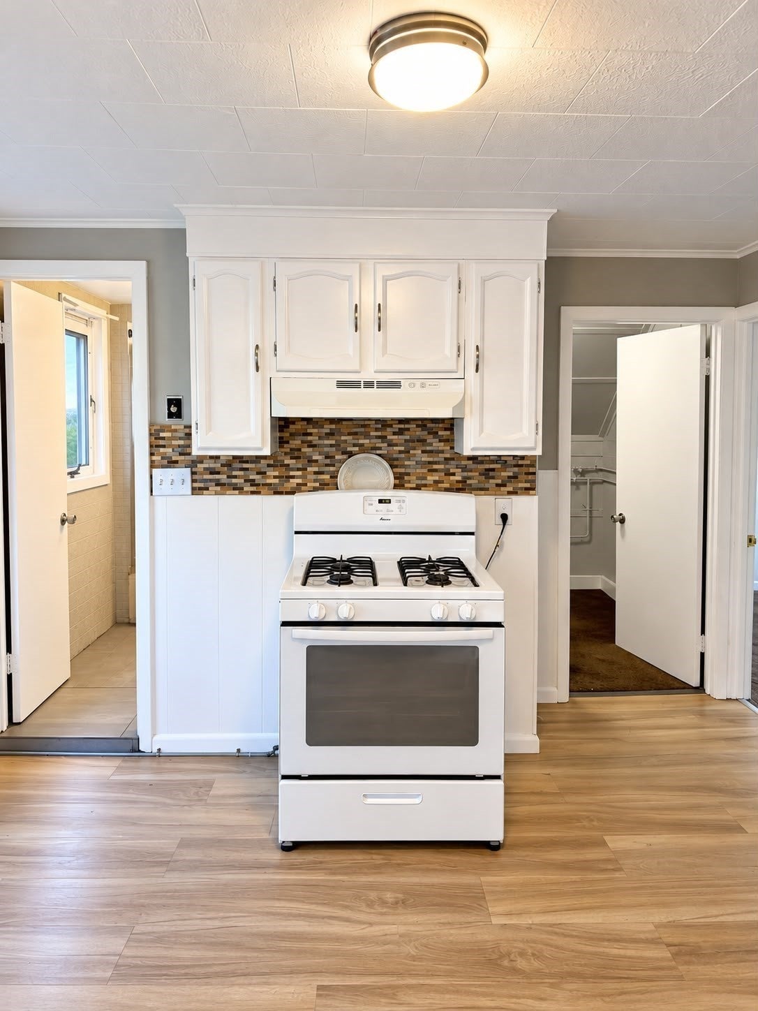 321-323 Lawrence St, Lowell, MA Photo #10