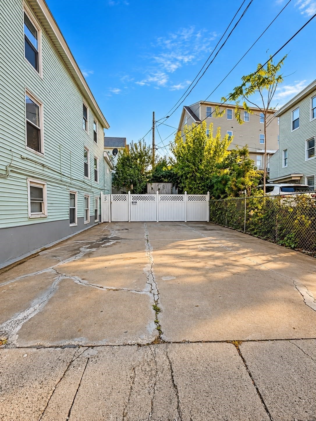 321-323 Lawrence St, Lowell, MA Photo #23