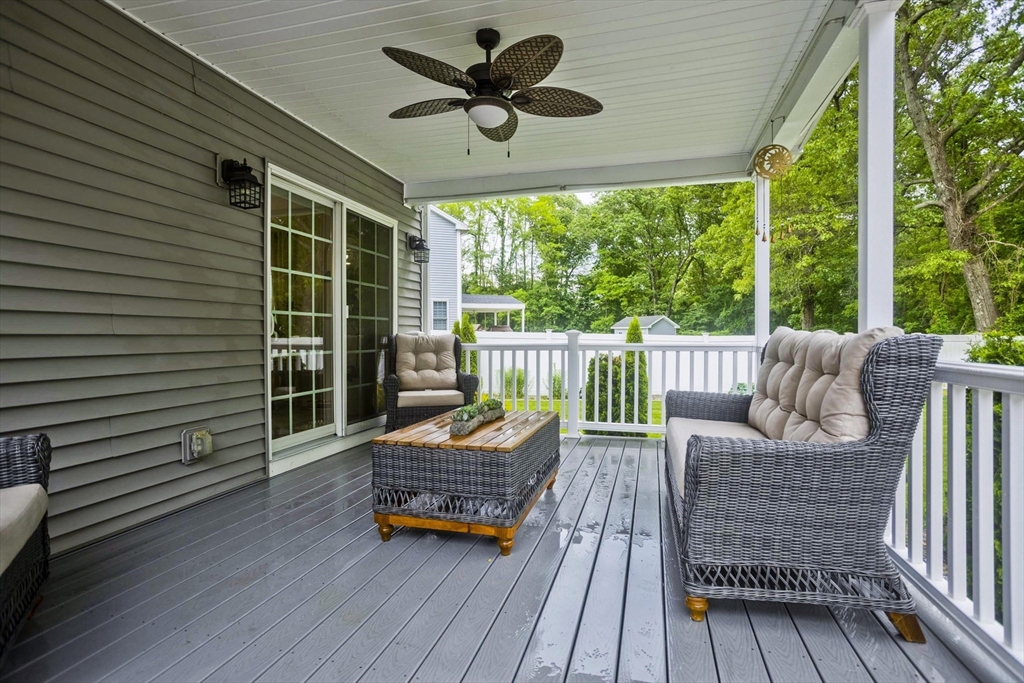 Springfield, Massachusetts 01104, United States, 4 Bedrooms Bedrooms, ,3 BathroomsBathrooms,Residential,Active,227986