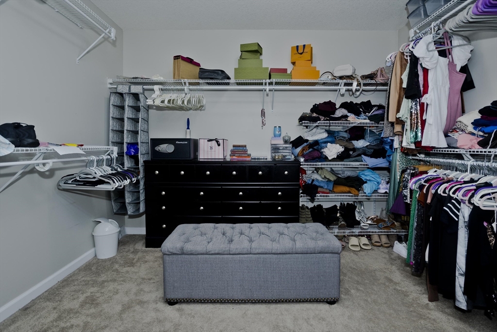 Springfield, Massachusetts 01104, United States, 4 Bedrooms Bedrooms, ,3 BathroomsBathrooms,Residential,Active,227986