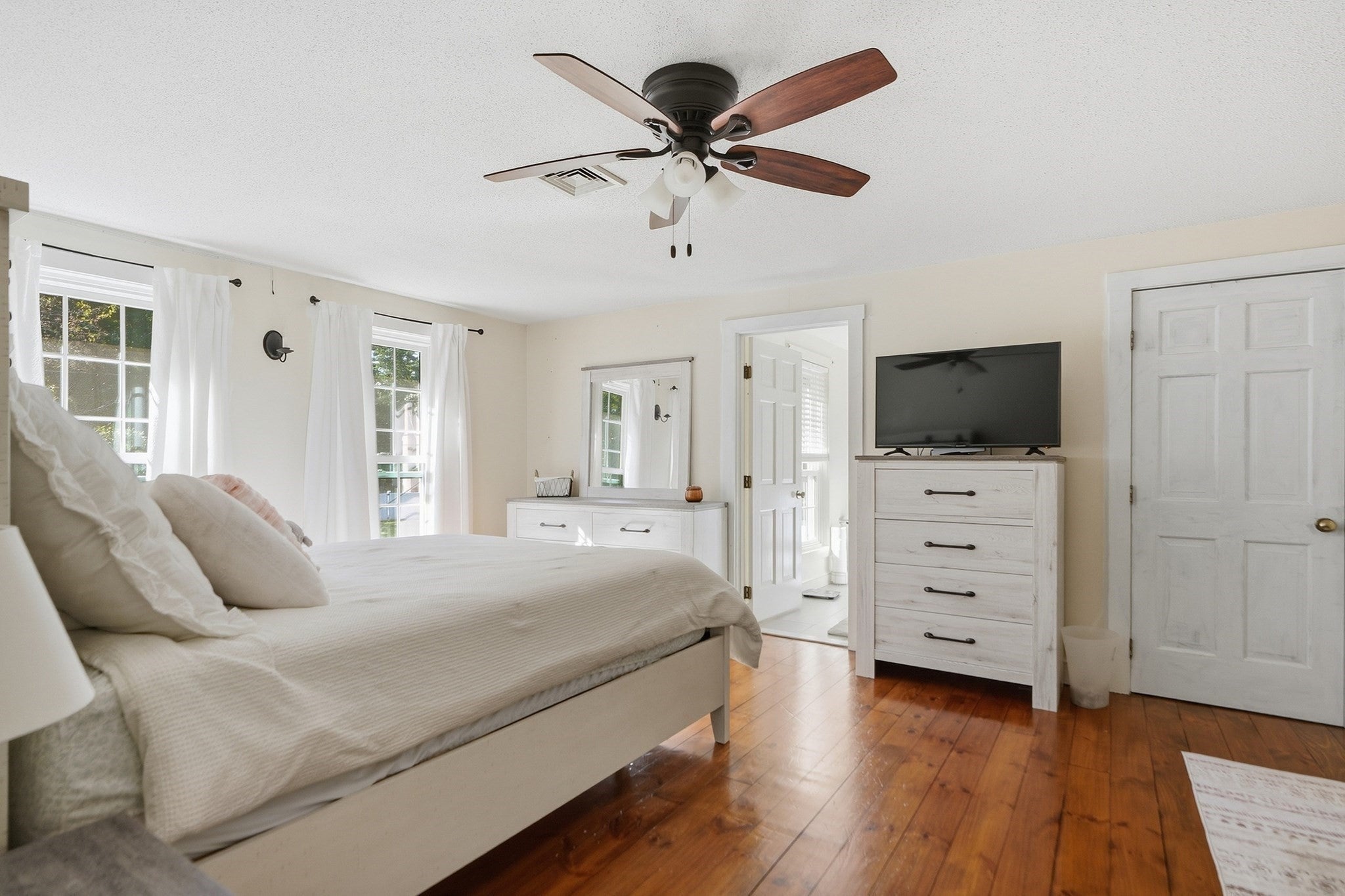 355 Tyler St, Dracut, MA, 355 Tyler St, Dracut, MA Photo #16