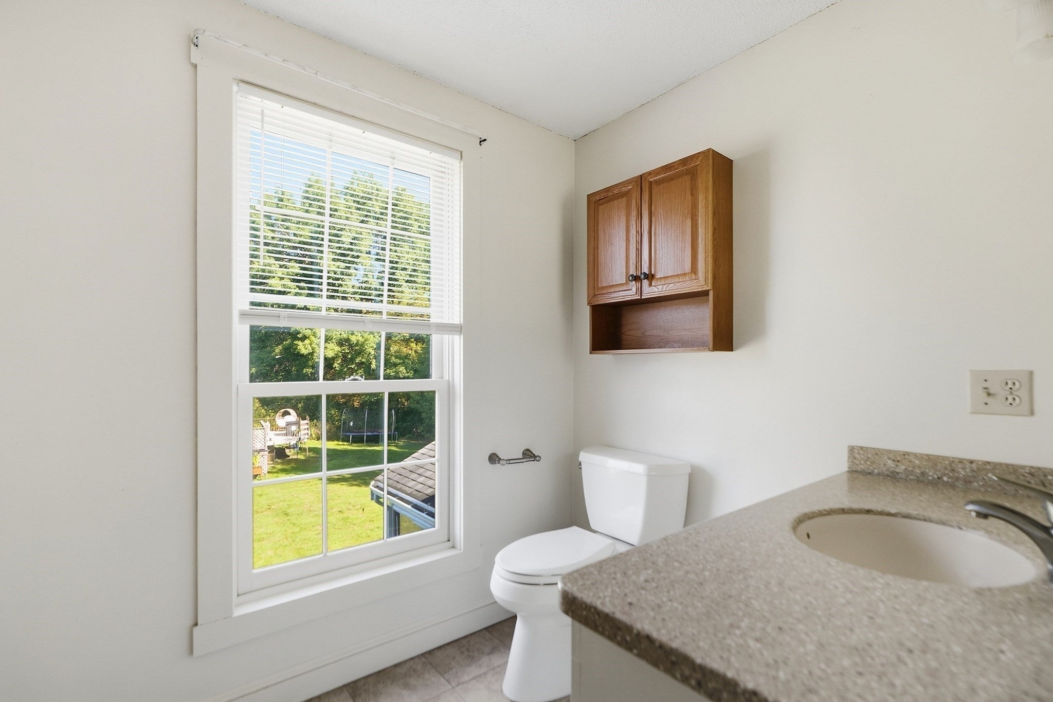 355 Tyler St, Dracut, MA, 355 Tyler St, Dracut, MA Photo #30