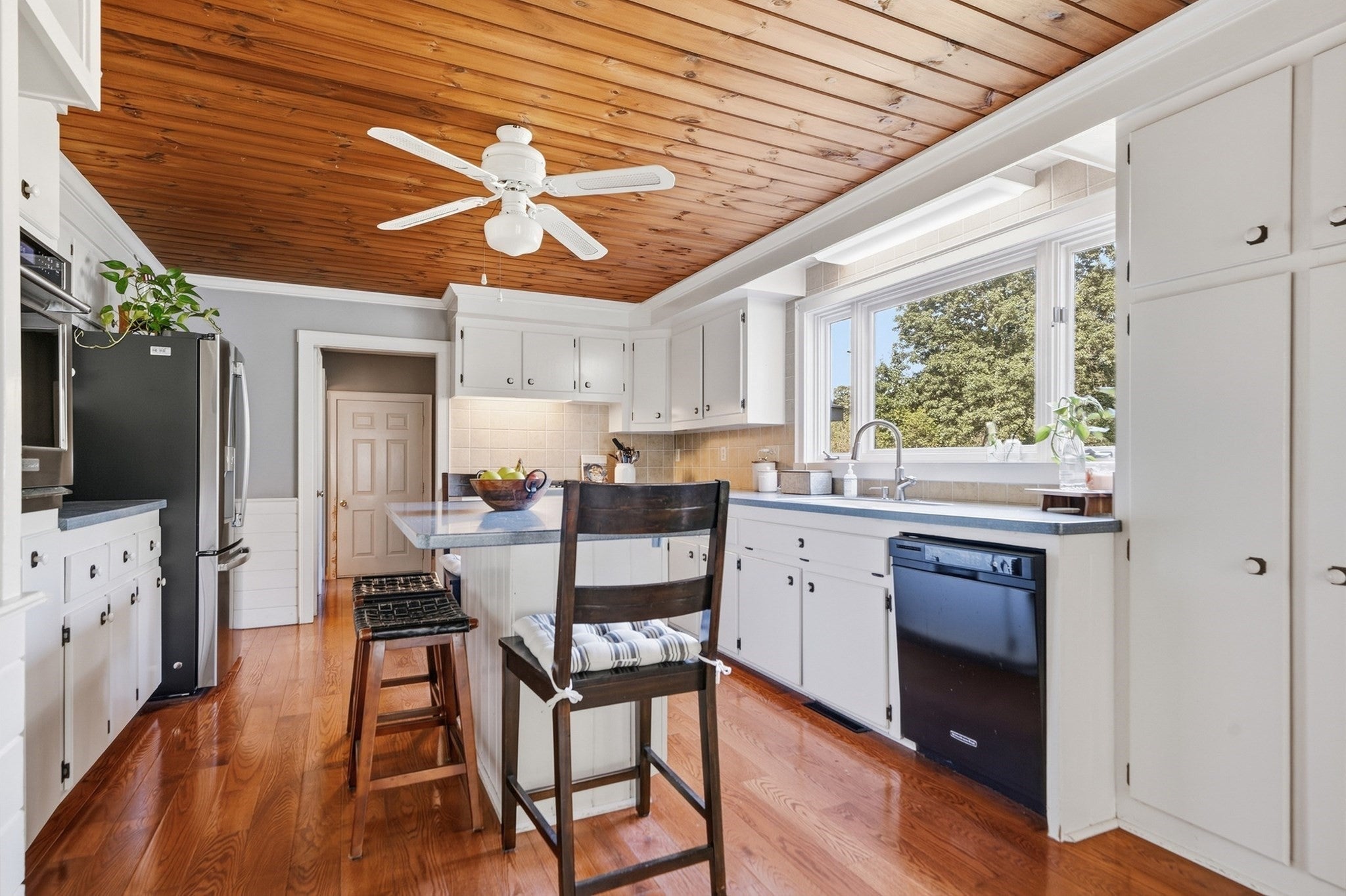 355 Tyler St, Dracut, MA, 355 Tyler St, Dracut, MA Photo #5