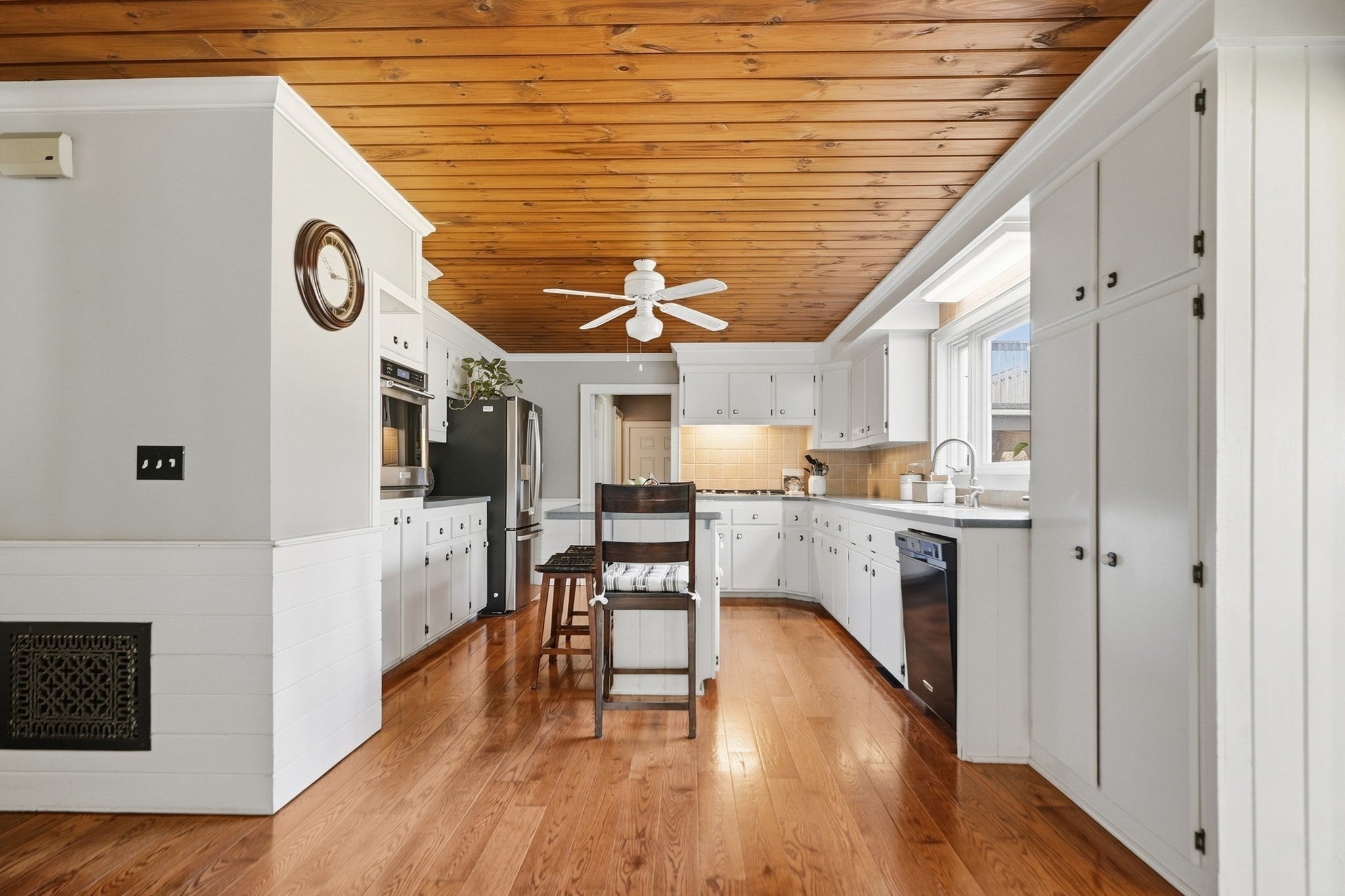 355 Tyler St, Dracut, MA, 355 Tyler St, Dracut, MA Photo #8