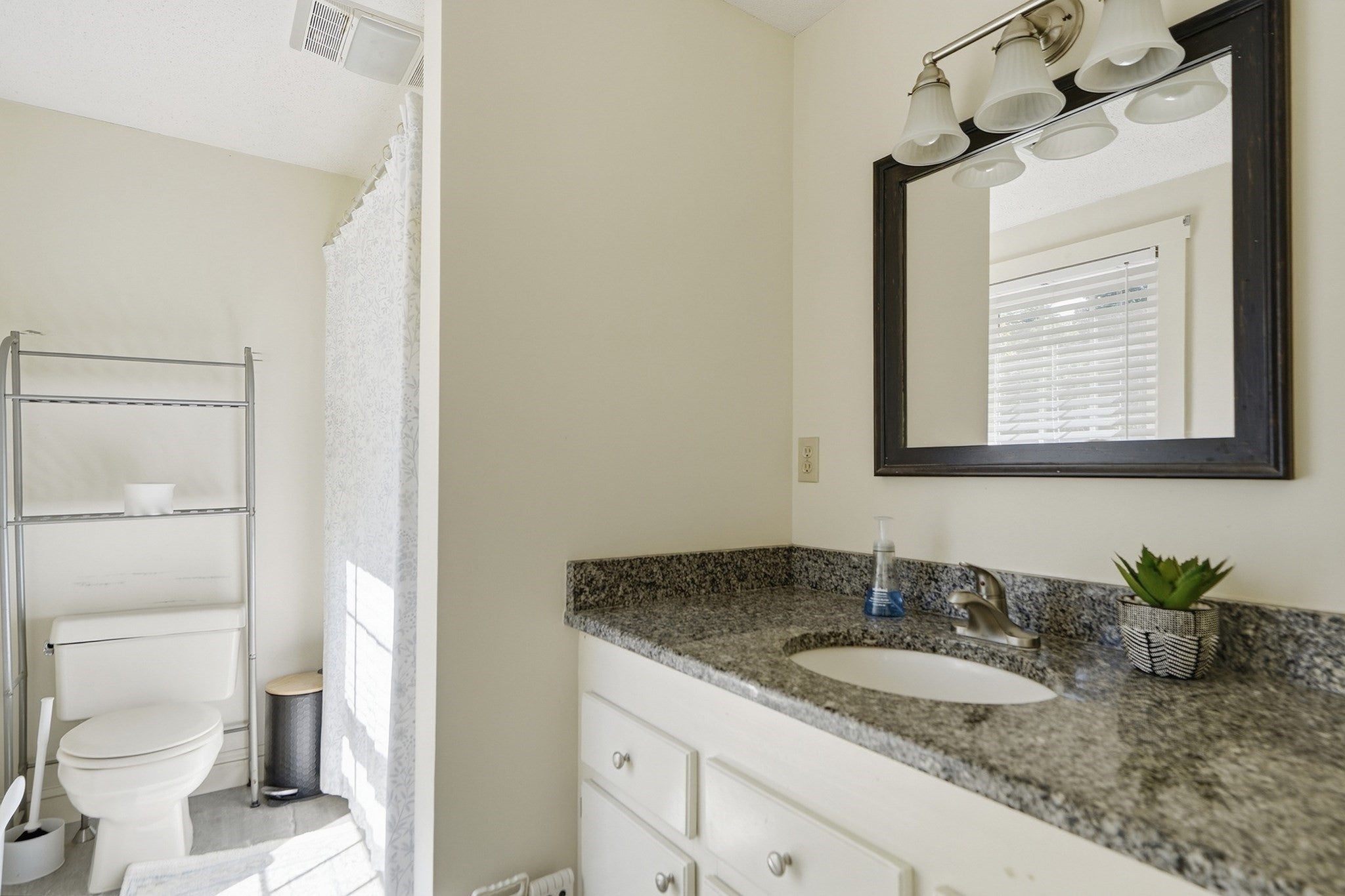 355 Tyler St, Dracut, MA, 355 Tyler St, Dracut, MA Photo #19