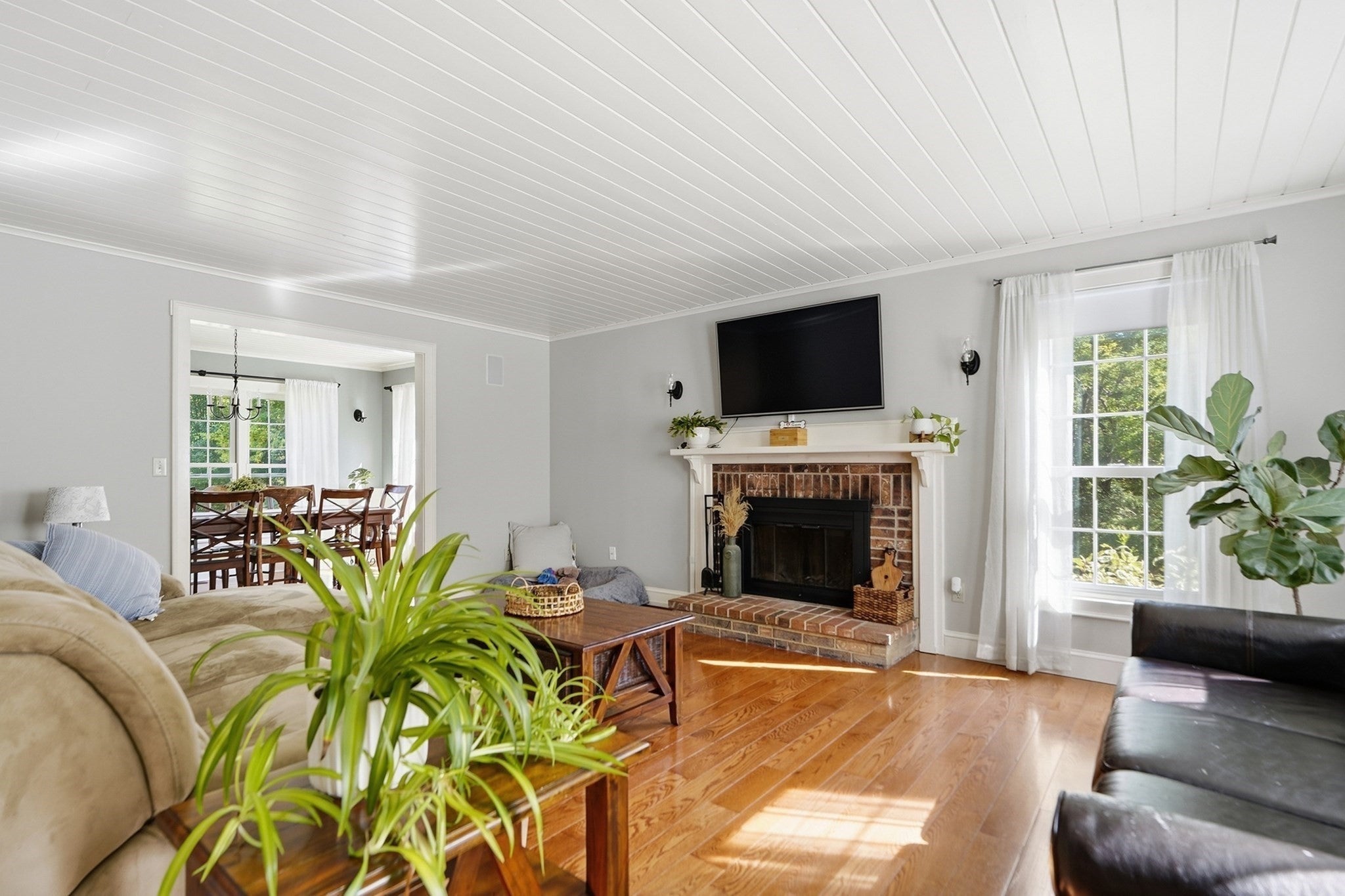 355 Tyler St, Dracut, MA, 355 Tyler St, Dracut, MA Photo #3