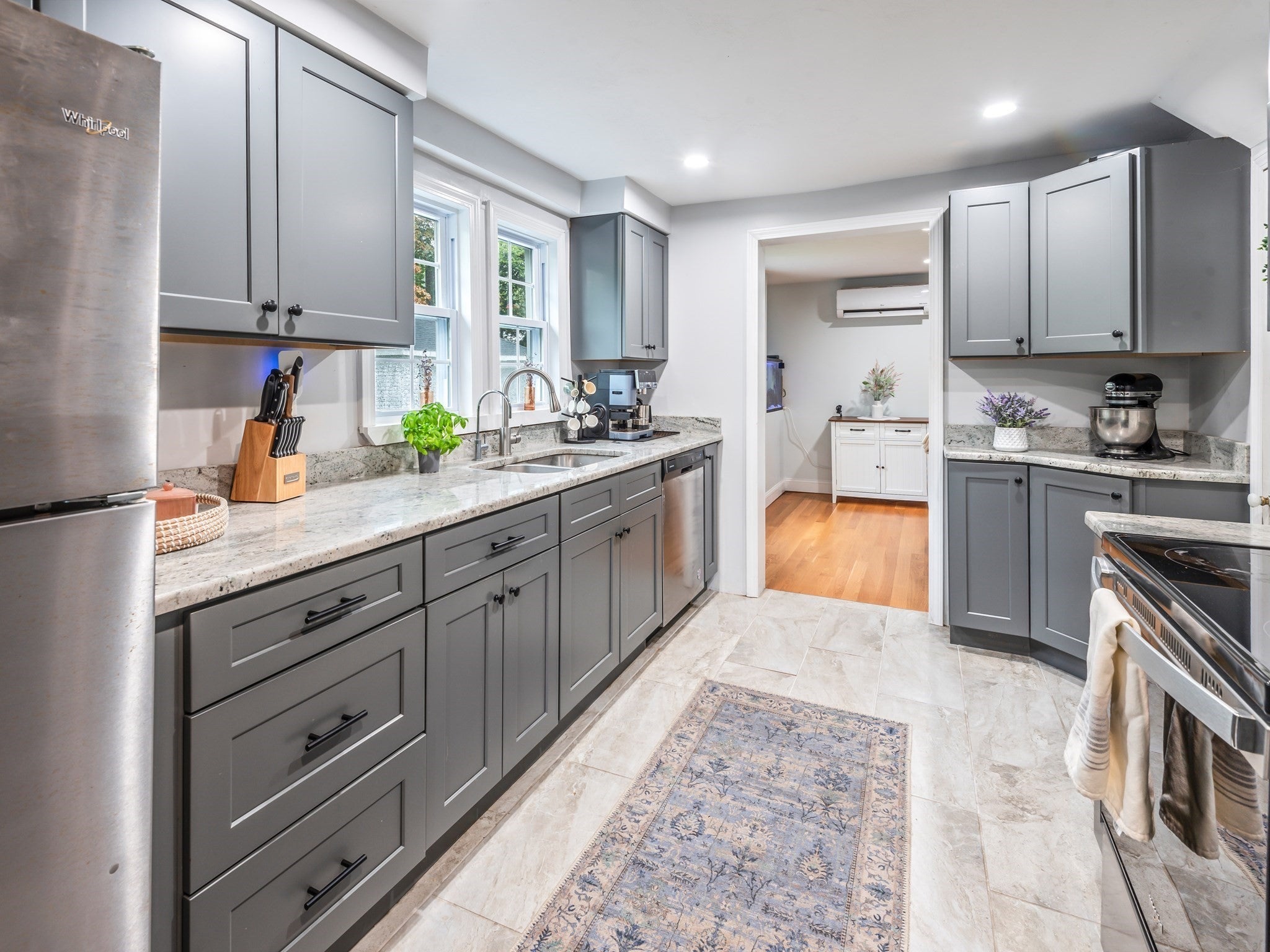 101 S Main St, Uxbridge, MA, 101 S Main St, Uxbridge, MA Photo #11