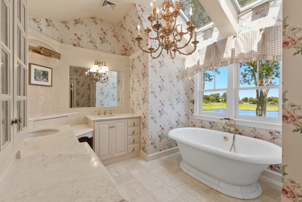 4390 Main St, Barnstable, MA Photo #21