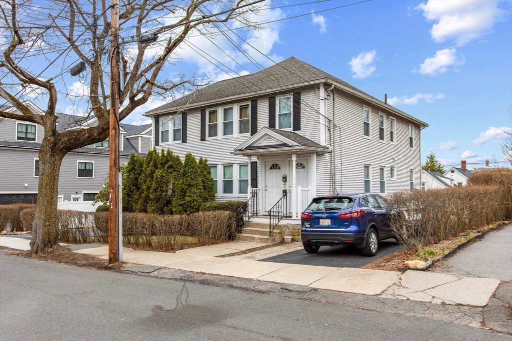 2-4 Middle St