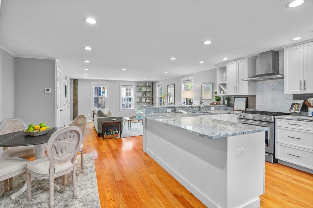 27 Warren St 1