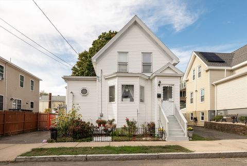 6 Washburn St Lynn MA 01902