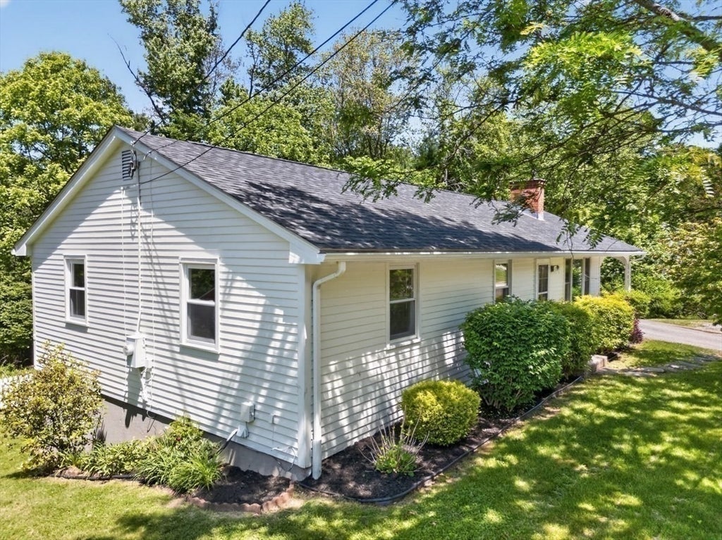 60 Pinedale St