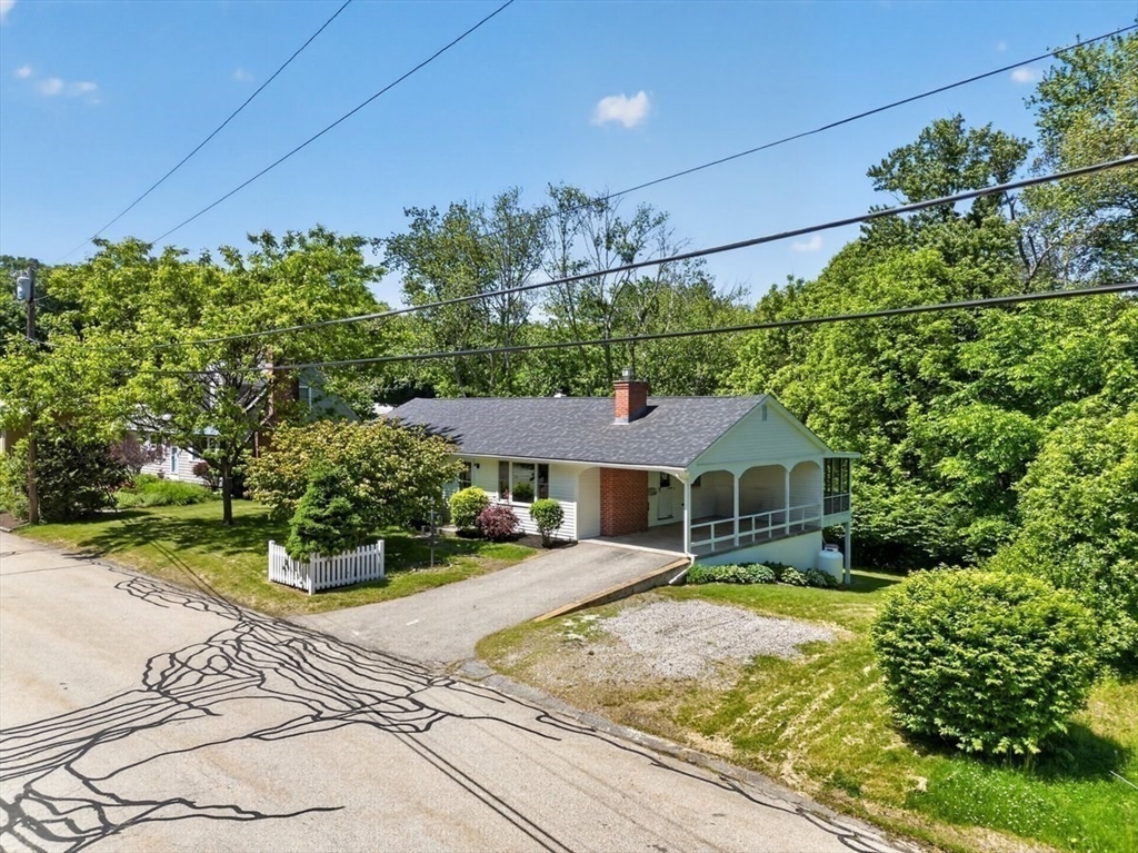 60 Pinedale St
