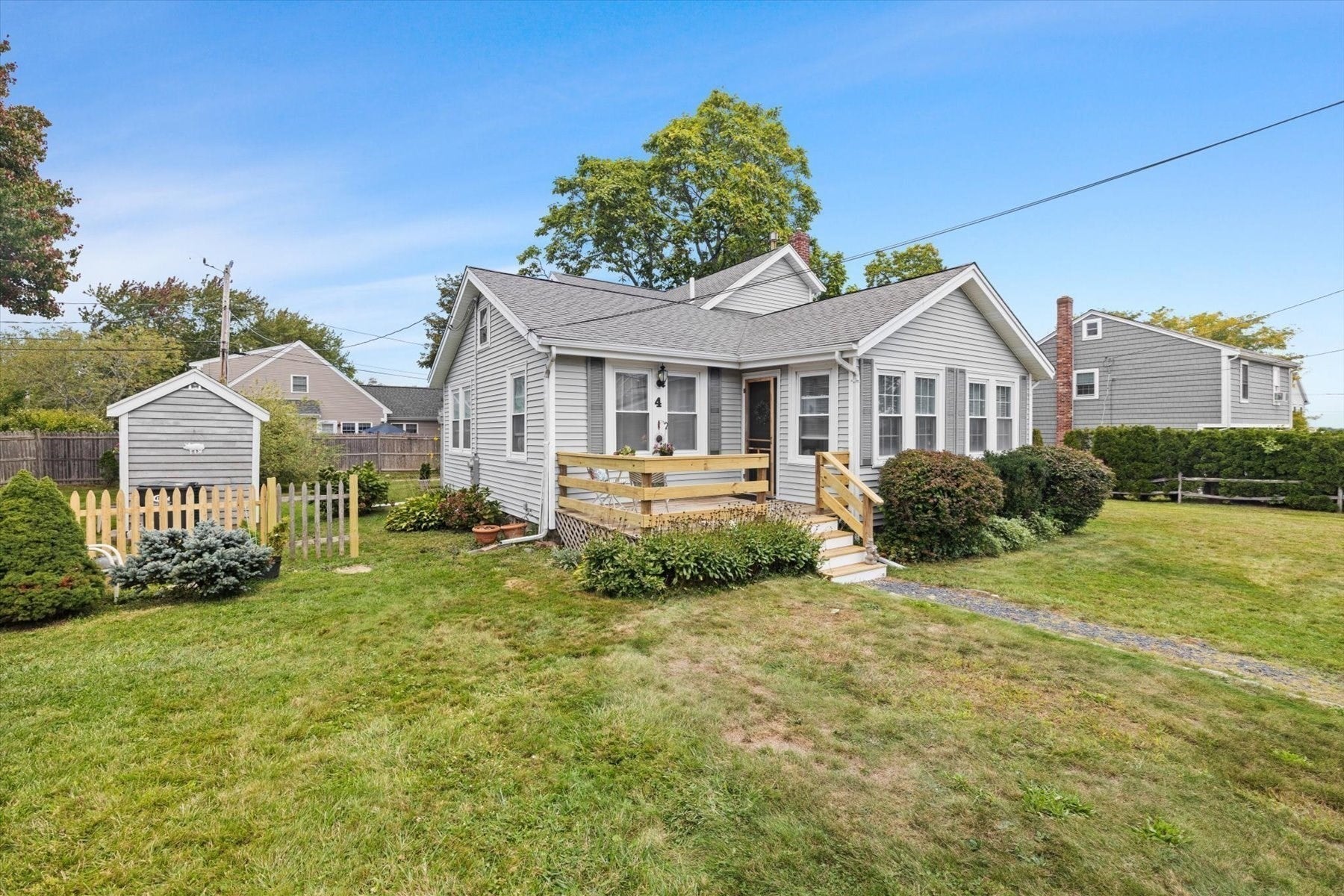 4 Wharf Ln, Kingston, MA Photo #1