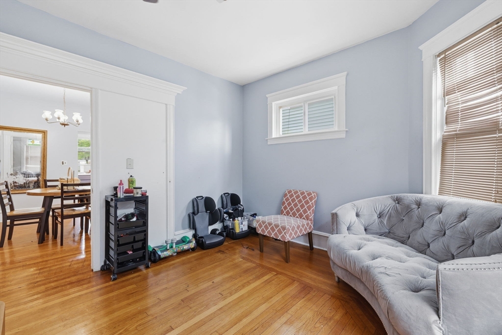 37 Eaton St