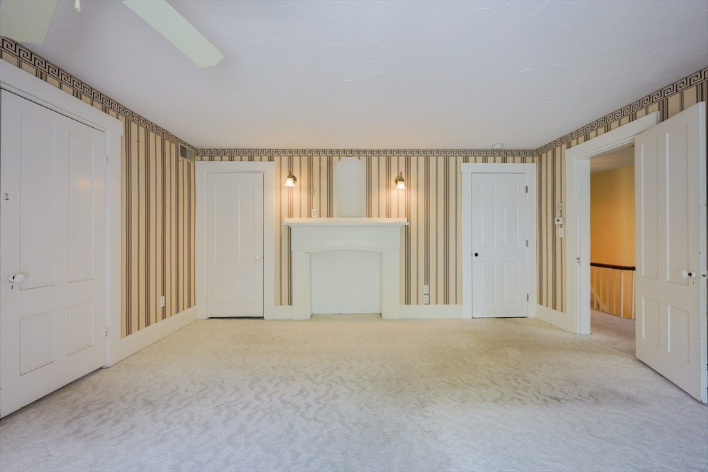 Plaistow, New Hampshire 03865, United States, 5 Bedrooms Bedrooms, ,5 BathroomsBathrooms,Residential,Active,130581