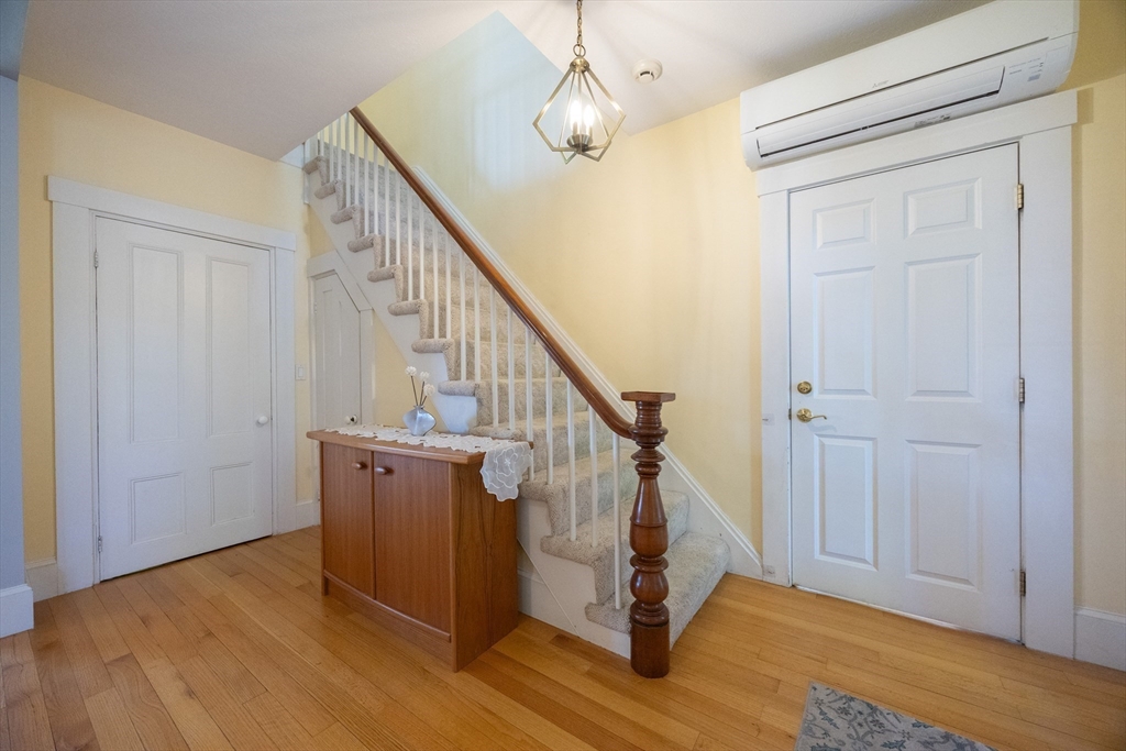 Plaistow, New Hampshire 03865, United States, 5 Bedrooms Bedrooms, ,5 BathroomsBathrooms,Residential,Active,130581