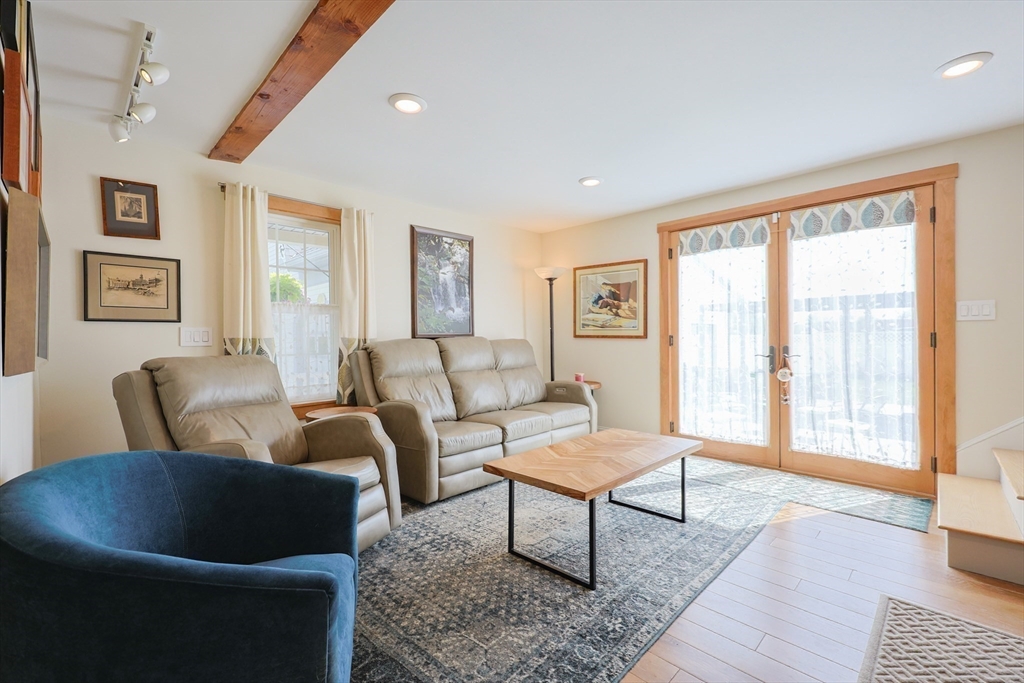 Plaistow, New Hampshire 03865, United States, 5 Bedrooms Bedrooms, ,5 BathroomsBathrooms,Residential,Active,130581