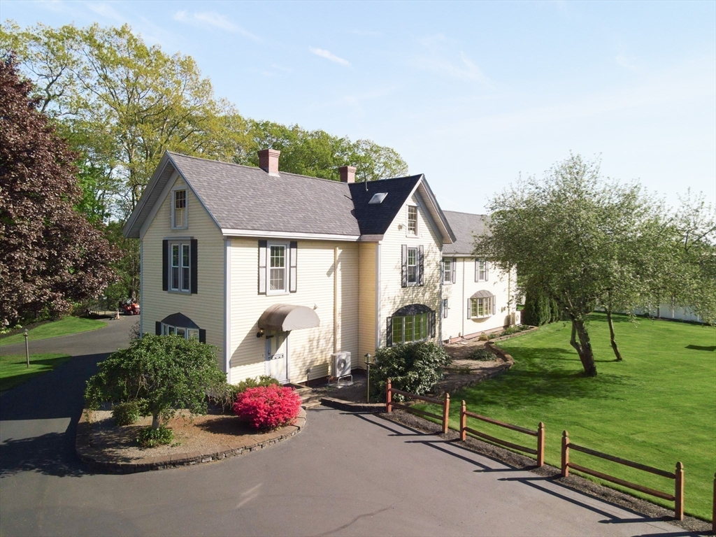 Plaistow, New Hampshire 03865, United States, 5 Bedrooms Bedrooms, ,5 BathroomsBathrooms,Residential,Active,130581