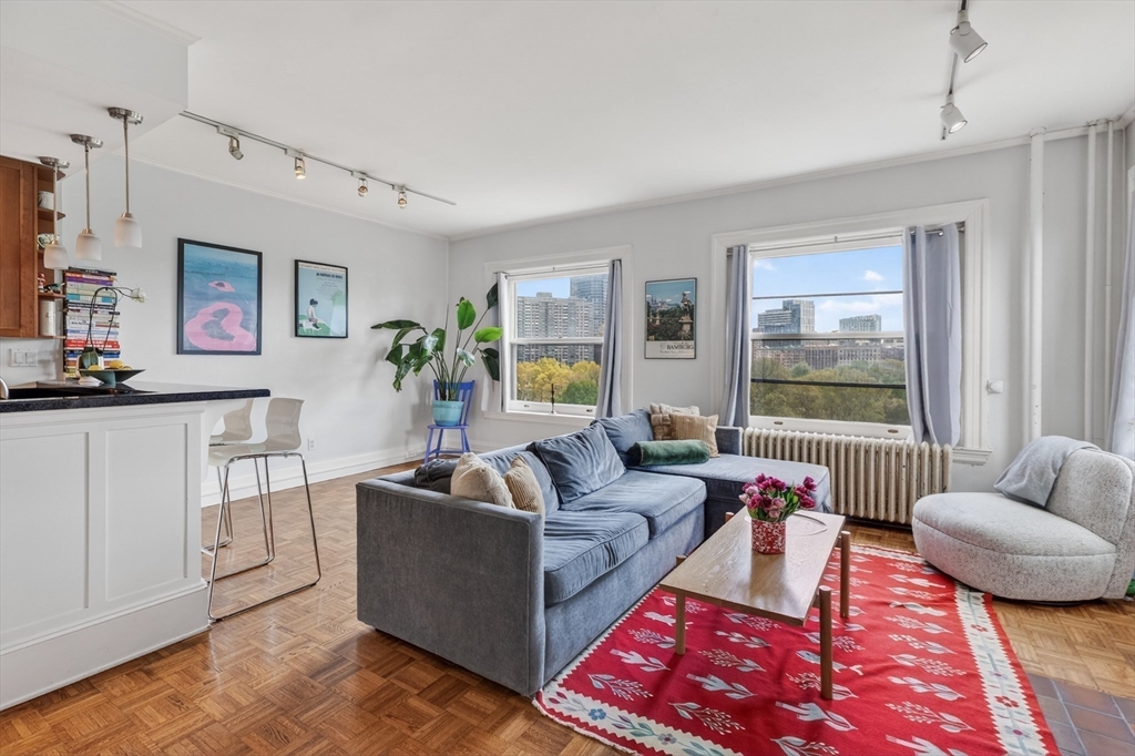 48 Beacon St 9F