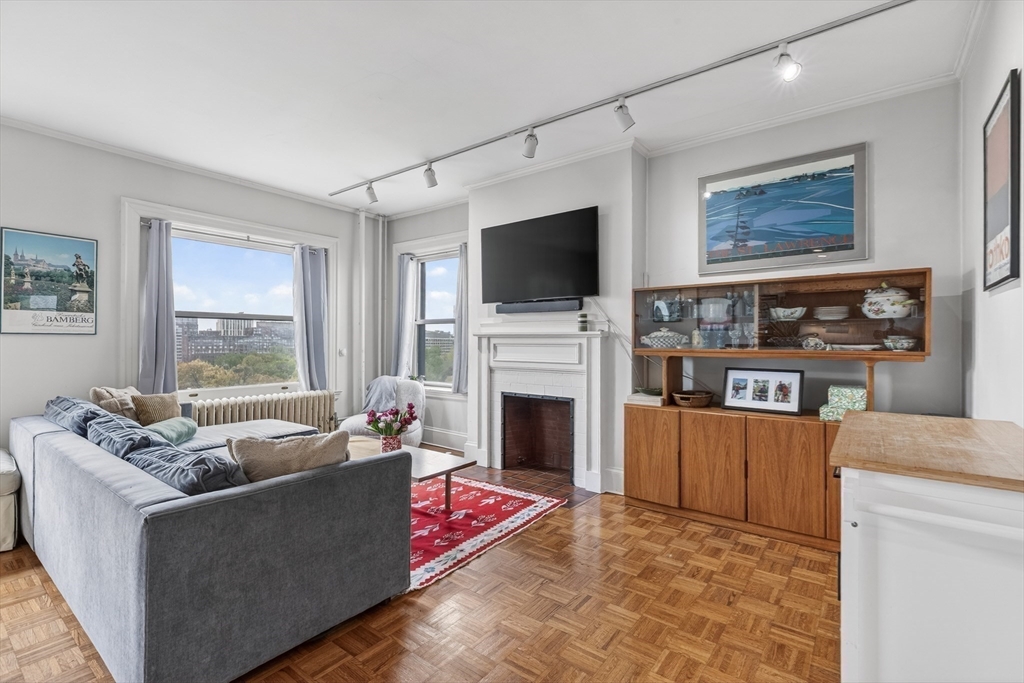 48 Beacon St 9F