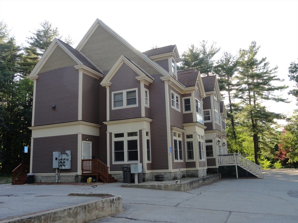 370 Main Street 202A