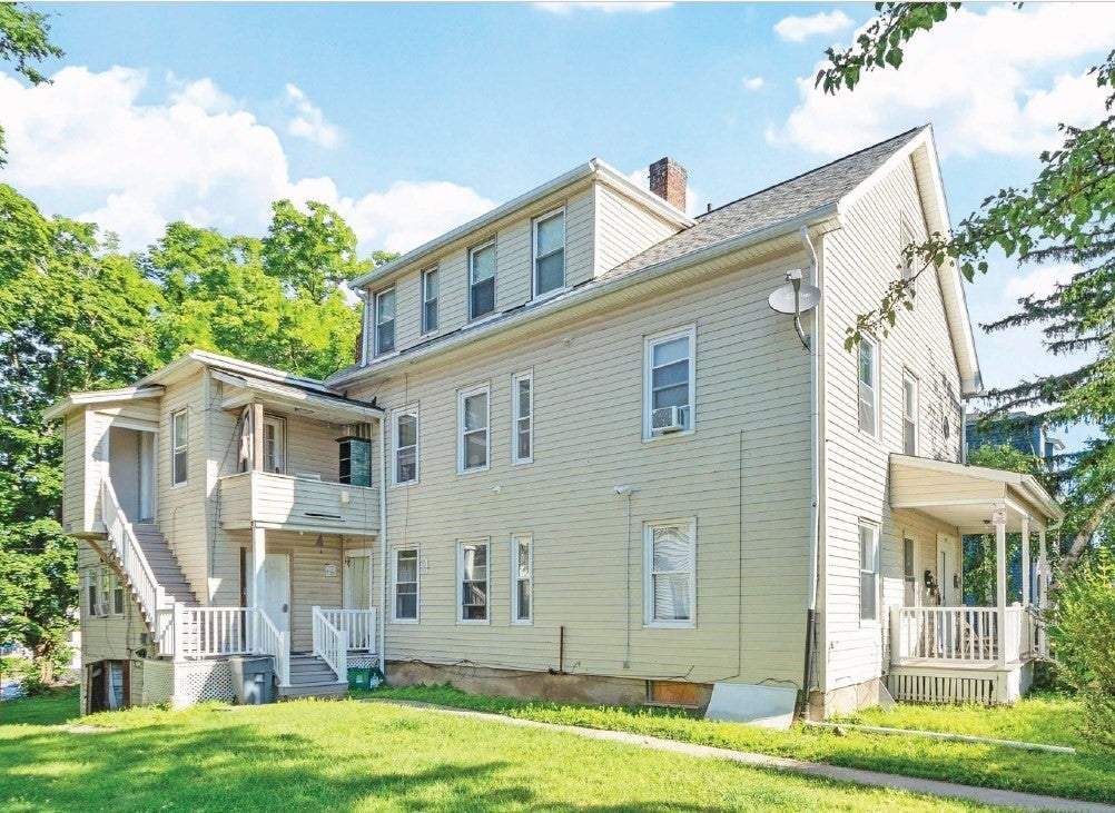 22 Florence St, Worcester, MA, 22 Florence St, Worcester, MA Photo #7