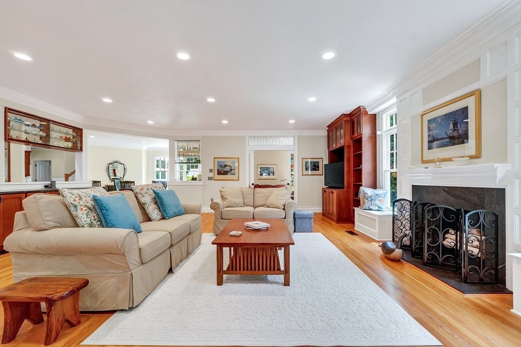 10 Rock Meadow Rd