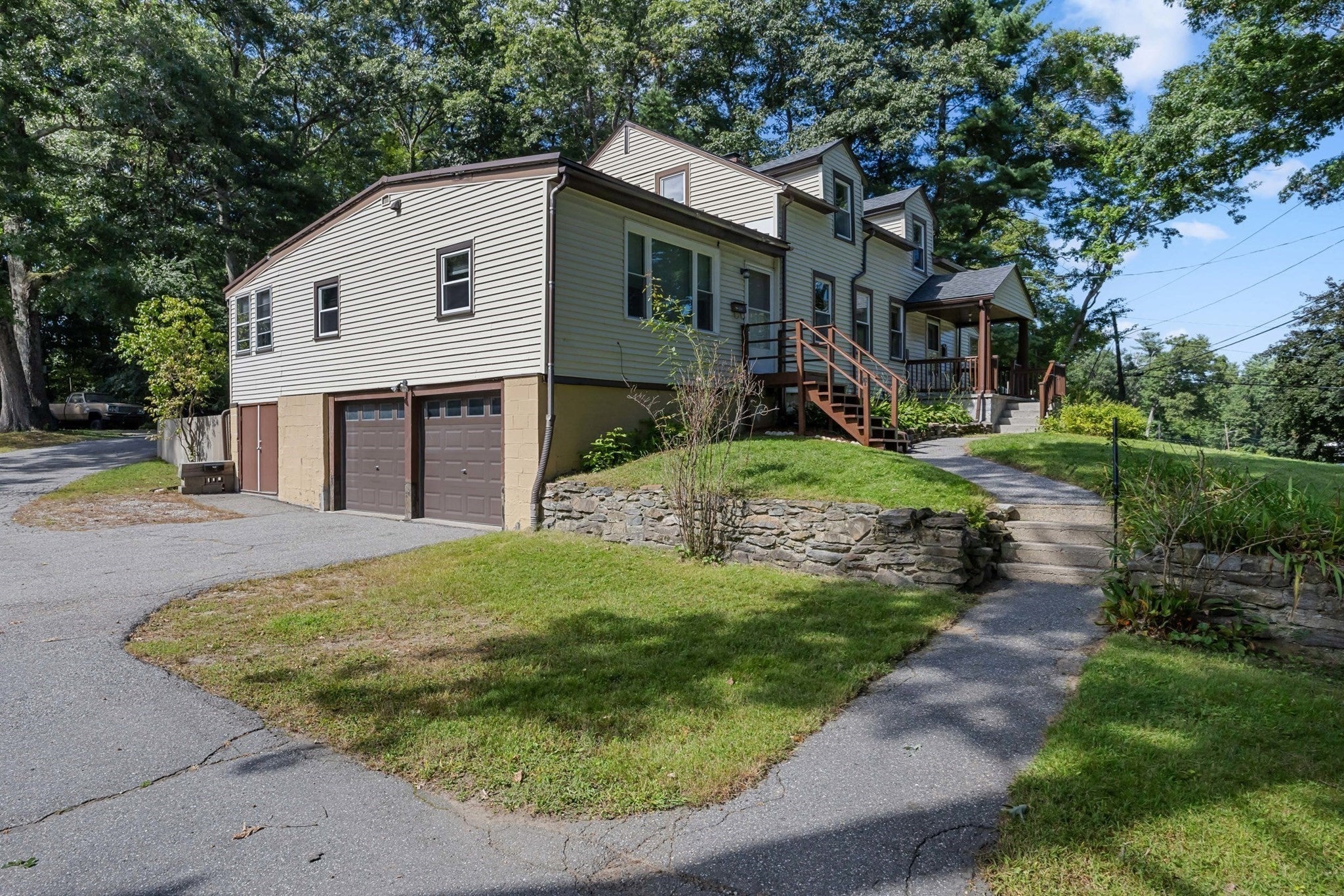 18 Old Dudley Rd, Oxford, MA, 18 Old Dudley Rd, Oxford, MA Photo #3