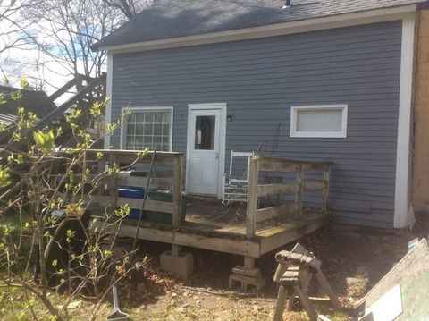 325 Reservoir St North Attleboro MA 02760