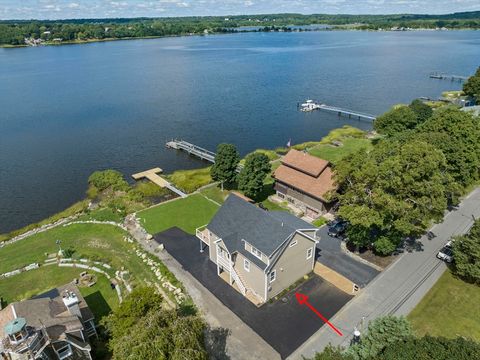 16 Riverside Dr Berkley MA 02779