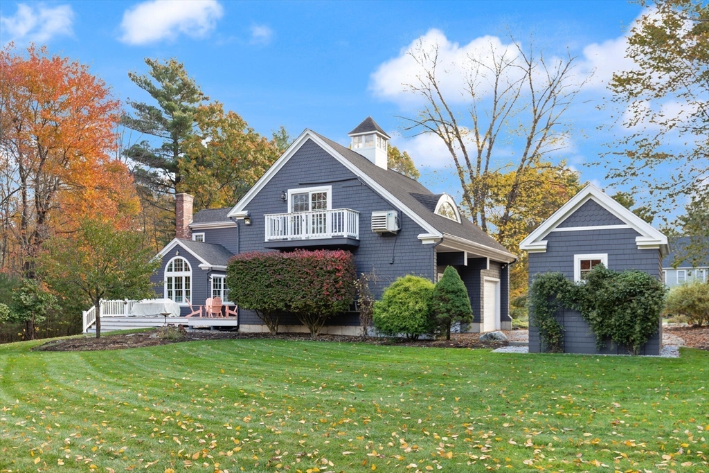 22 Flyaway Pond Dr