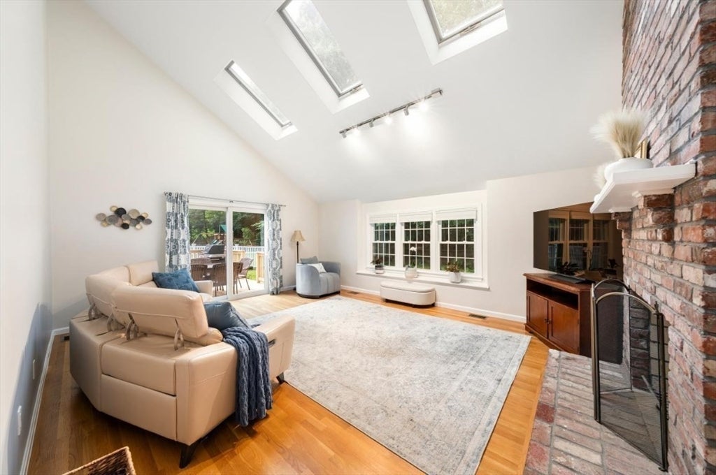 14 Dotty Ann Dr, Framingham, MA, 14 Dotty Ann Dr, Framingham, MA Photo #17